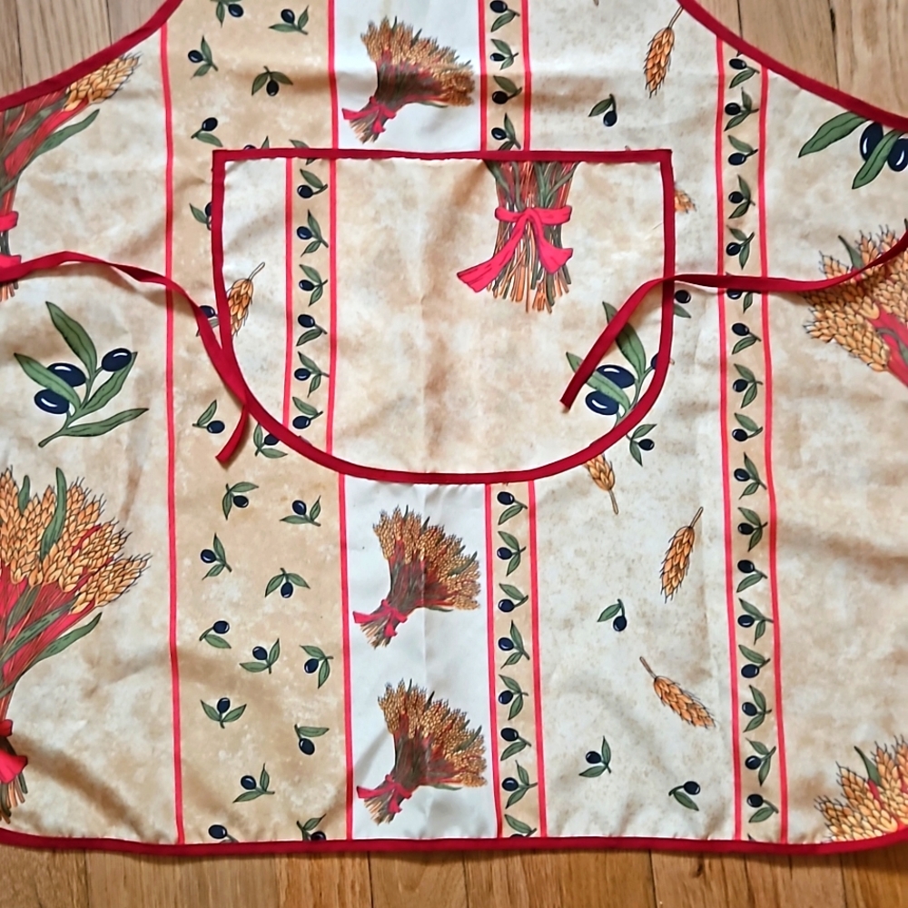 NWOT Apron - Picture 3 of 6